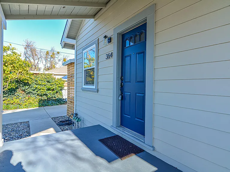 364 N M St — Photo 10