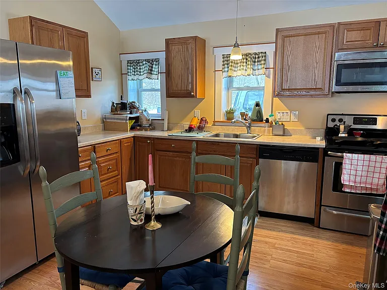 273 South Rd — Photo 9