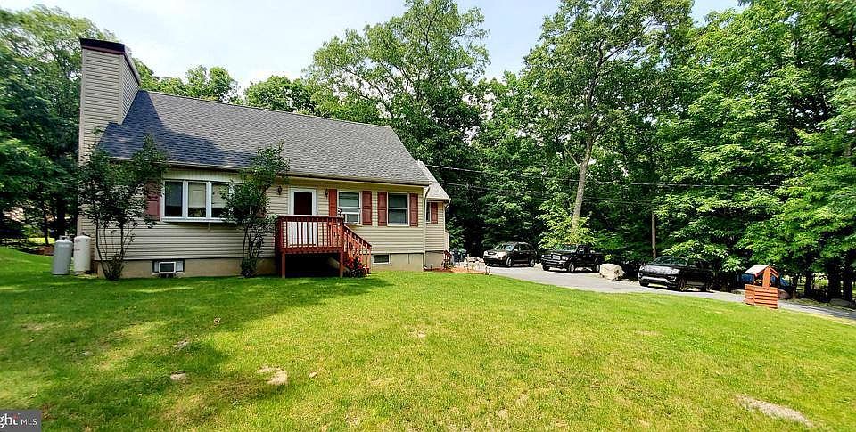1st image of 3669 Bristol Cir E