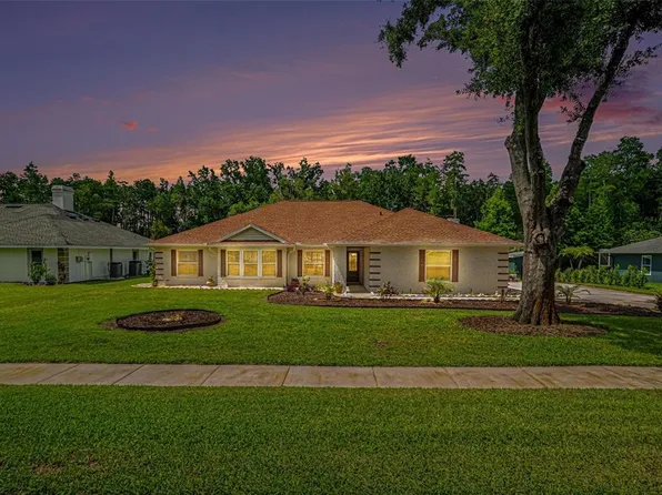 1015 Hastings Ct, Lutz, FL 33548