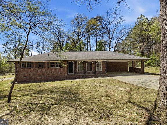 2nd image of 2529 Britt Rd