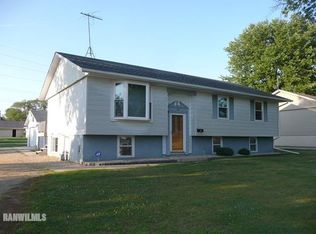 816 Milfred Ave, Lena, IL 61048