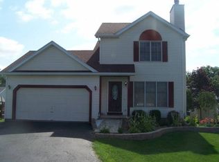 202 Donielle Cir, Brockport, NY 14420
