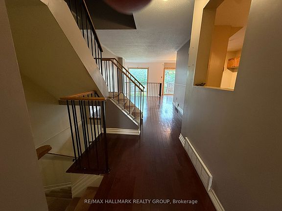3rd image of 181 Tartan Dr