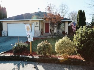 1036 Meadow Dr, Molalla, OR 97038