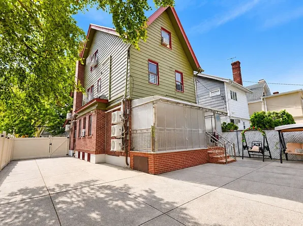 2821 Avenue N, Brooklyn, NY 11210