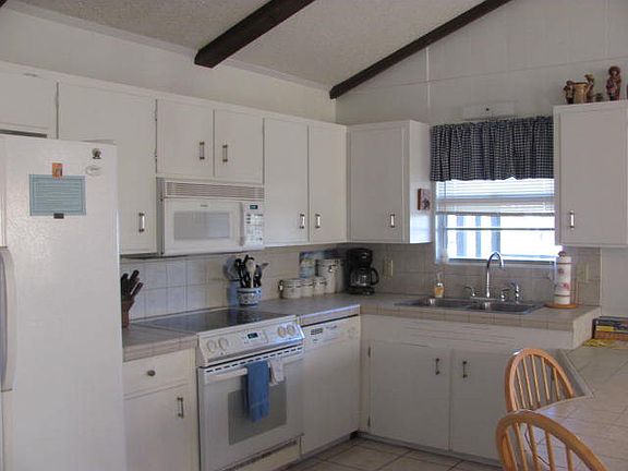 2nd image of 152 Port Saint Claire