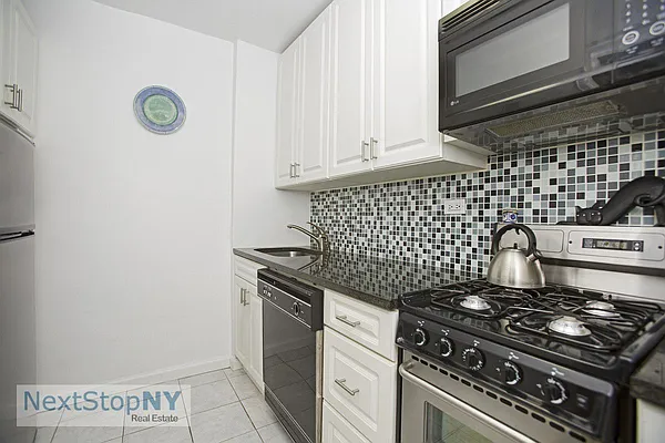 Sold by NextStopNY | media 5