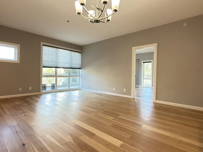 97 E Saint James St #27 — Photo 9