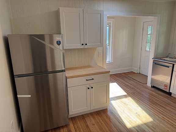 4th image of 59 W Bridge St APT 2