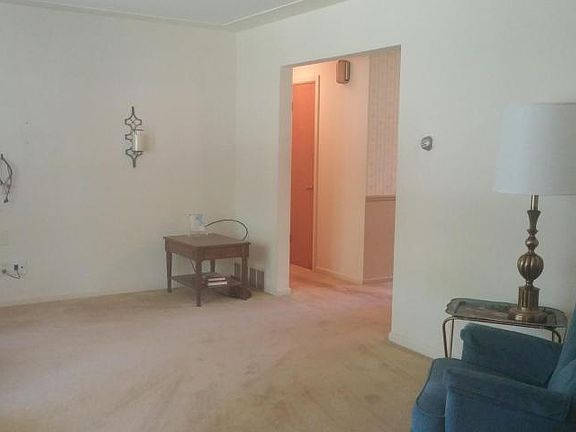 5th image of 3994 Loomis Dr