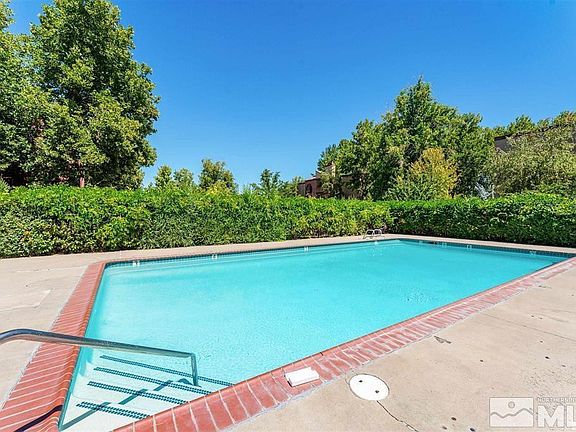5th image of 2955 Lakeside Dr Unit 220