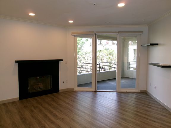 5th image of 2253 Martin APT 303