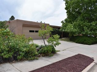 125 La Placita Cir, Santa Fe, NM 87505