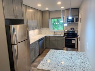 23 Hewitt St APT D, Wethersfield, CT 06109