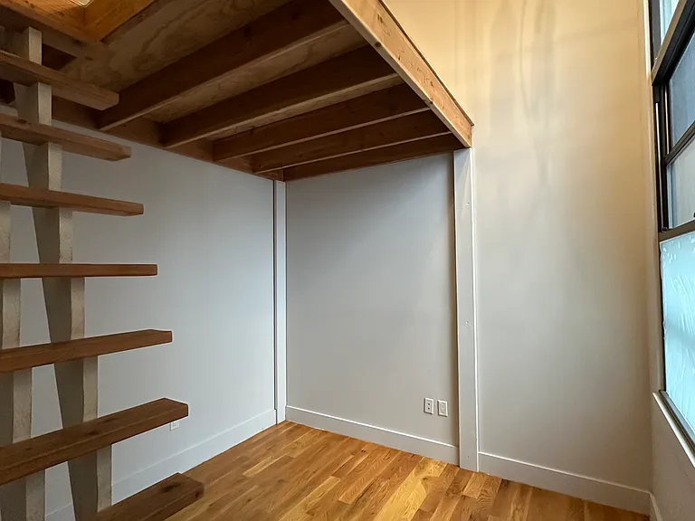 372 Kosciuszko St #314 — Photo 5