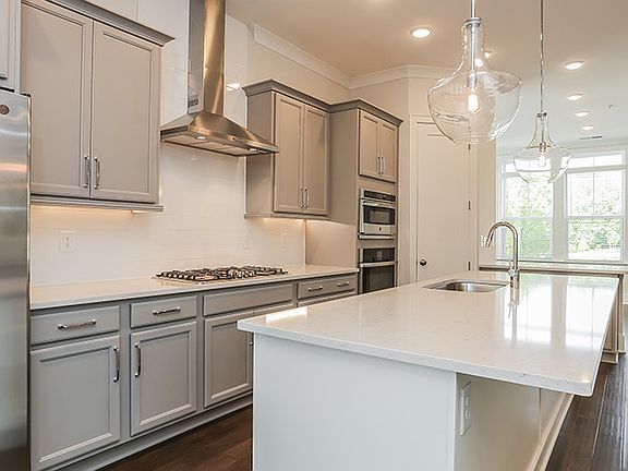 3rd image of 400 Hannover Park Rd #101WP