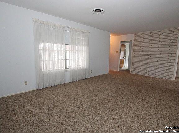 5th image of 8026 Quirt St