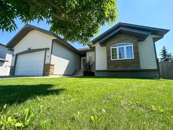 66 N Cedar Hts, Whitecourt, AB T7S 0A4