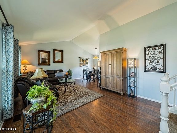 5th image of 905 Stonehurst Dr