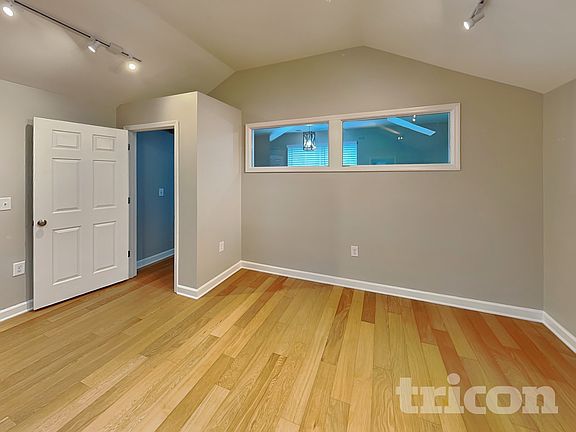 3rd image of 8203 Knollwood Cir