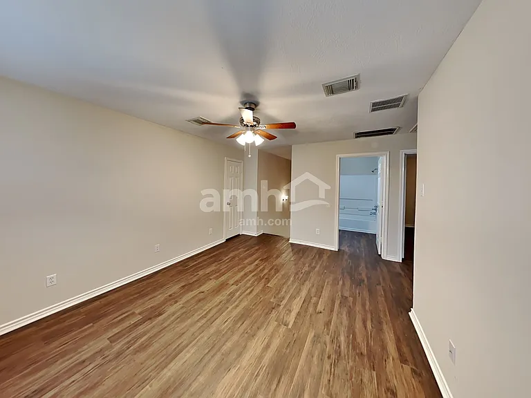 2219 Shady Pine Dr — Photo 8
