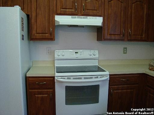 4th image of 13607 Bentwood Oaks
