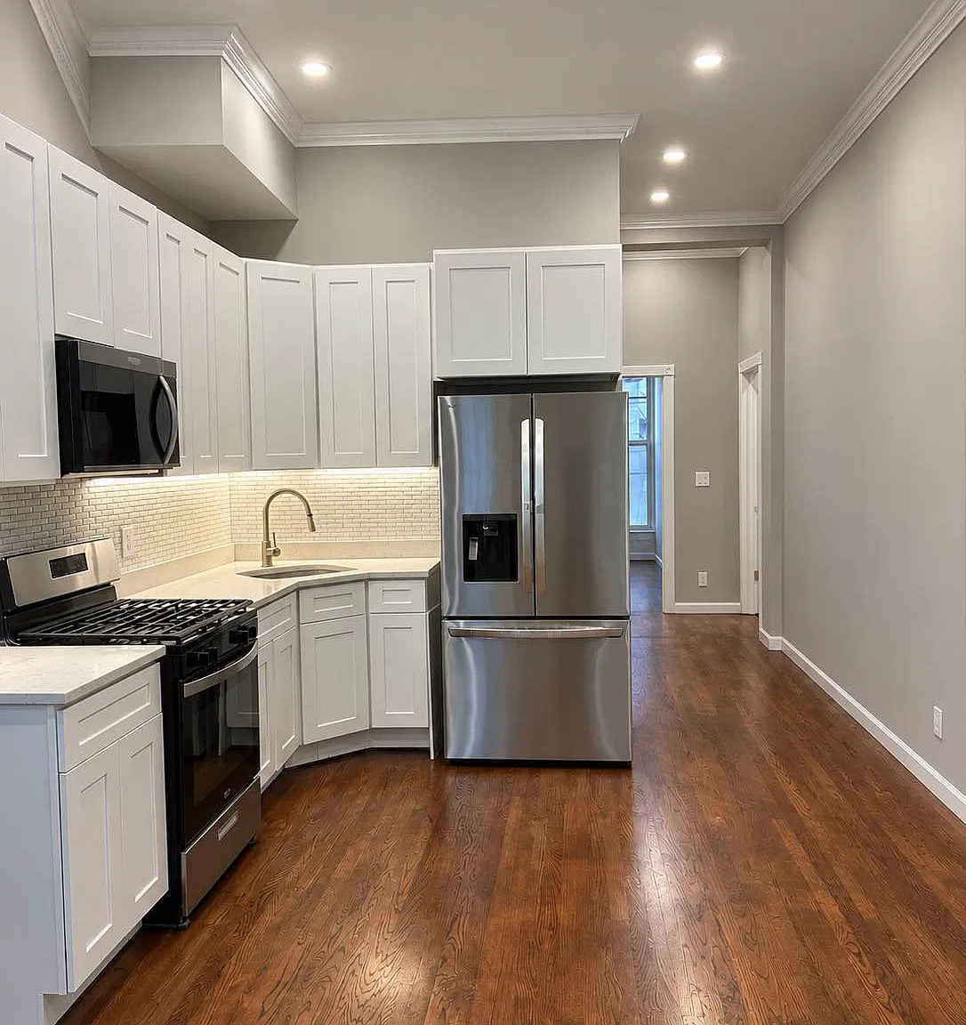 1071 Dean Street — Photo 2