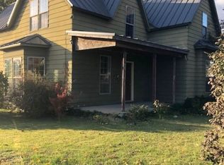 202 N Range St, Oblong, IL 62449
