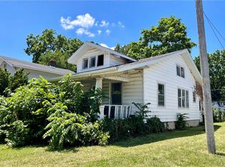 1455 N Maple Ave, Decatur, IL 62526