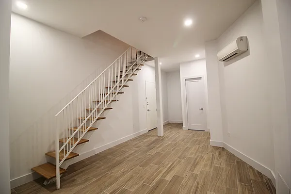 Rented by Hagstrom Management Inc | media 26