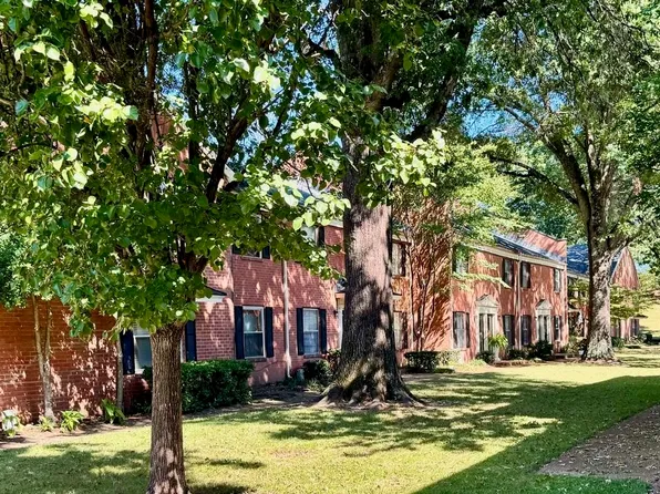 5718 Quince Rd APT 10, Memphis, TN 38119