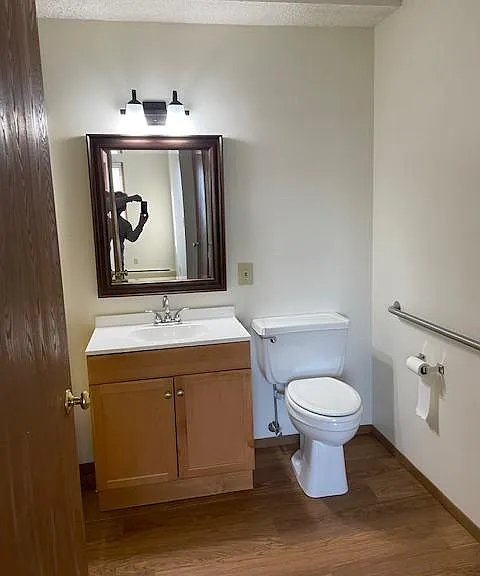 1615 Aber Ave #10 — Photo 9