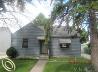 185 Dickinson St, Mount Clemens, MI 48043