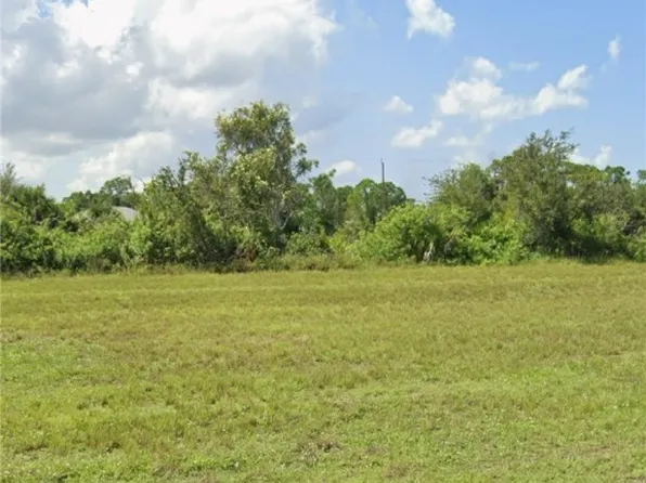 3924 NW 47th St, Cape Coral, FL 33993