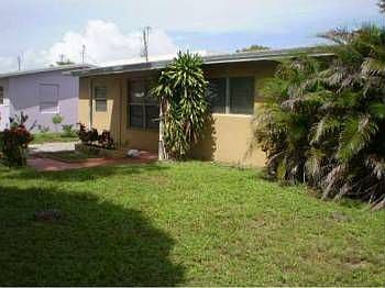 1st image of 800 SW 22nd Ave