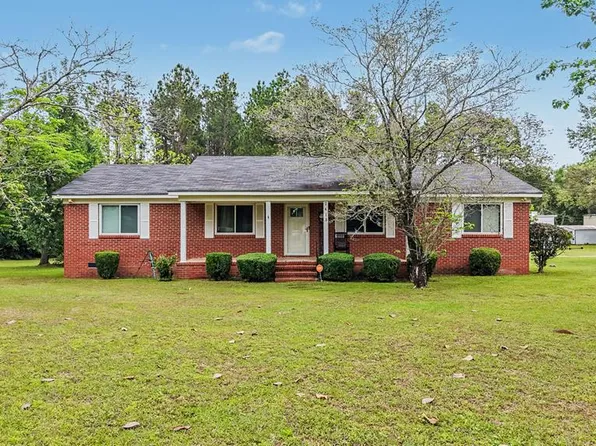2413 Lily Pond Rd, Albany, GA 31721