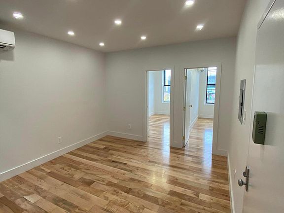 4th image of 502 Marion St Floor 2