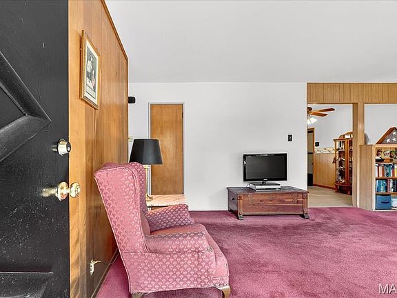 3rd image of 1408 Homecrest Dr