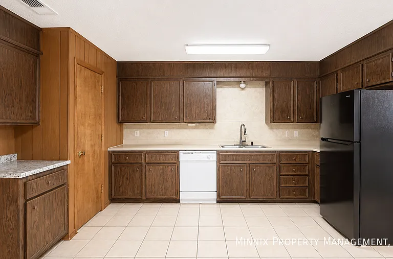 7306 Avenue W #B — Photo 11