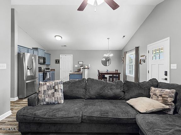5th image of 263 Rowland Drive