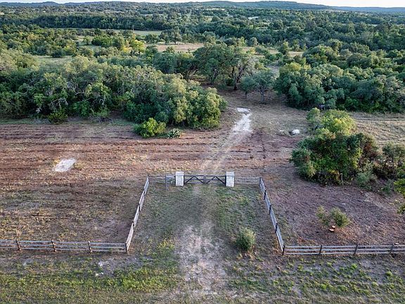 4th image of 7275 Creek Rd