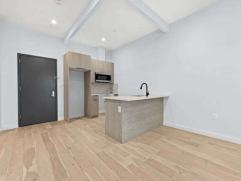 1091 Rogers Ave #2 — Photo 3