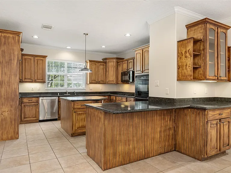 19907 Stone Lake Cir — Photo 10