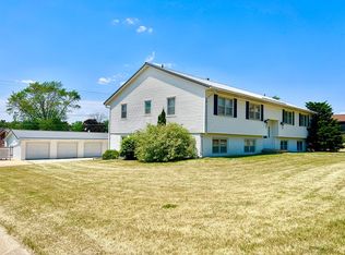 214 8th Ave SW, Oelwein, IA 50662