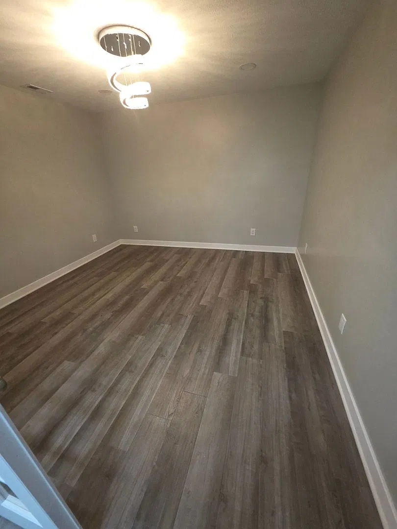 Spacious 5-Bedroom Single-Family Home — Photo 3