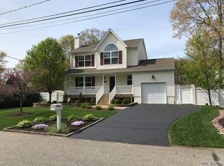 21 Southaven Ave, Mastic, NY 11950