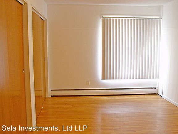 5th image of 708 University Ave SE #5