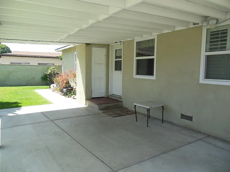447 Melham Ave — Photo 25