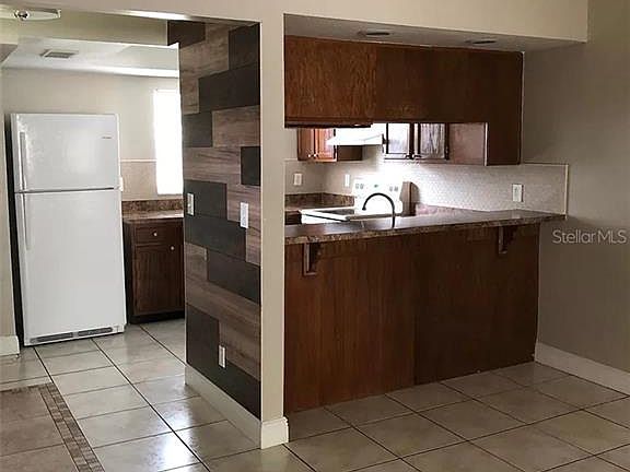 3rd image of 5103 Lesher Ct #5103
